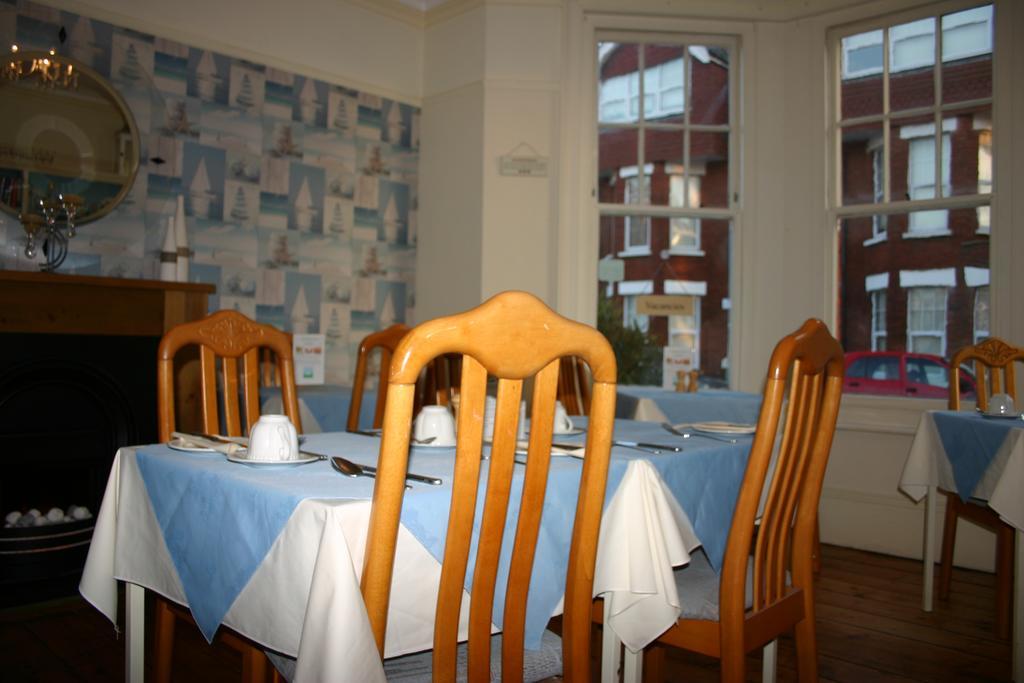 Cambridge House Guest House WTA WTA Eastbourne Exterior foto